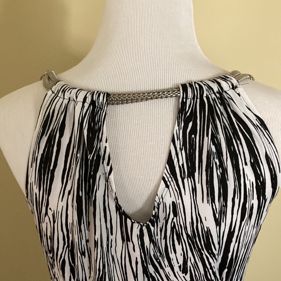 Sexy Summer Dress w/metal embellishments - Picture 4 of 10